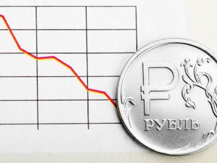 Доллар подорожает до 100 рублей