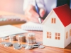 Россиянам запретят продавать жилье за наличные
