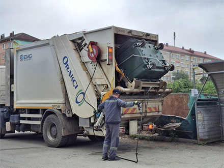 В Первоуральске усилили контроль за чистотой мусорных контейнеров