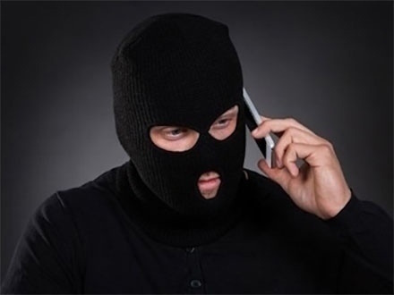 В Первоуральске мошенники похитили у школьницы почти полмиллиона рублей