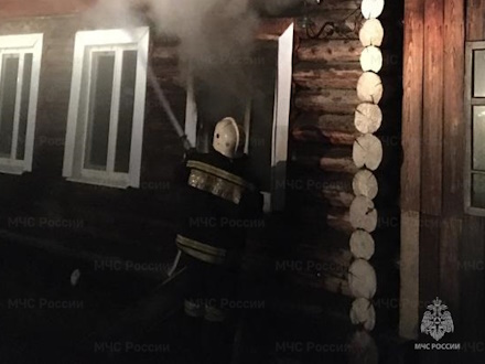 Крупный пожар в садоводстве под Первоуральском уничтожил два строения