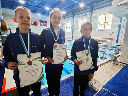 Первоуральские пловцы завоевали награды на областных соревнованиях