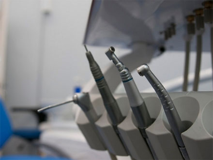 Названы самые бесполезные процедуры в кабинете стоматолога