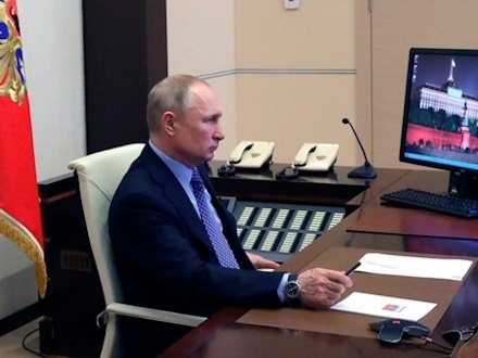 Владимир Путин разрешил приостанавливать связь по требованию ФСБ