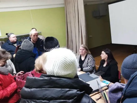 Около ста первоуральцев получили консультации по вопросам вывоза мусора на встрече с регоператором