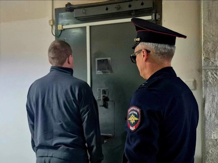 В Первоуральске задержан курьер мошенников: пожилые супруги лишились более 7,3 млн рублей и автомобиля
