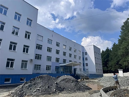 Губернатор поручил руководству Первоуральска завершить ремонт соцобъектов