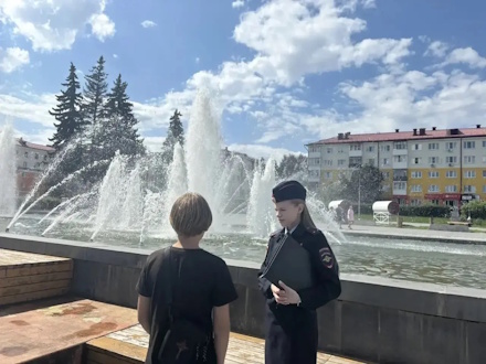 Опасные игры у фонтана: в Первоуральске полиция выявила детей-нарушителей в ходе «Комендантского патруля»